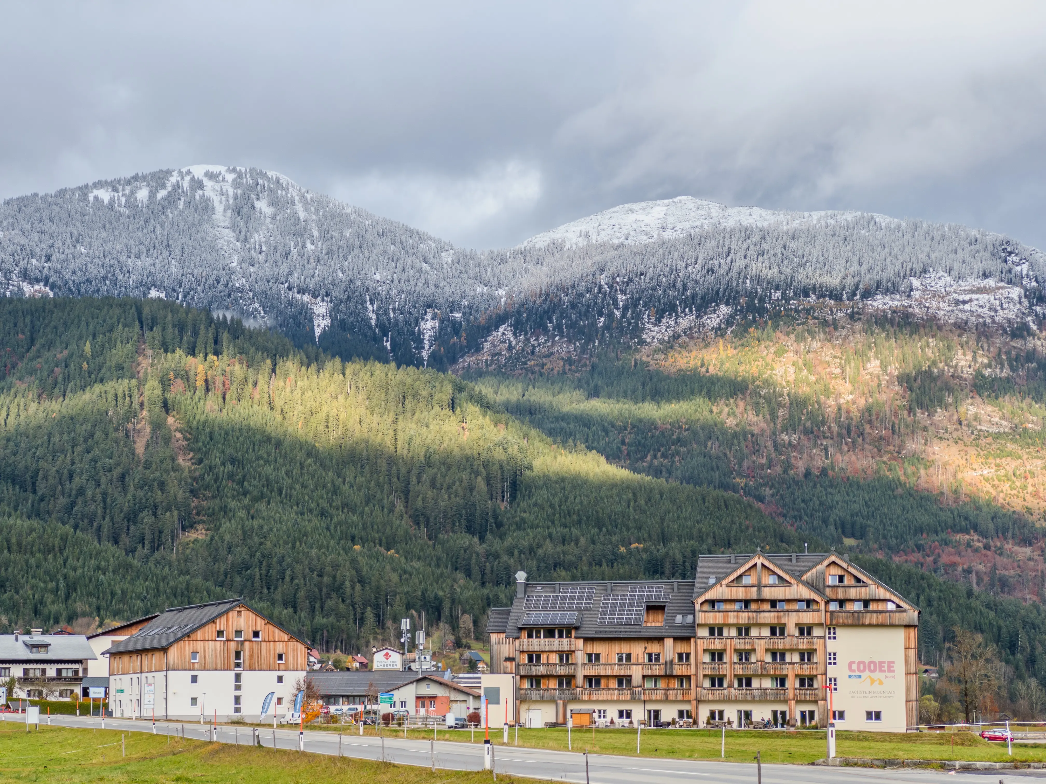 Alpine Reflections in Salzkammergut - Image 5