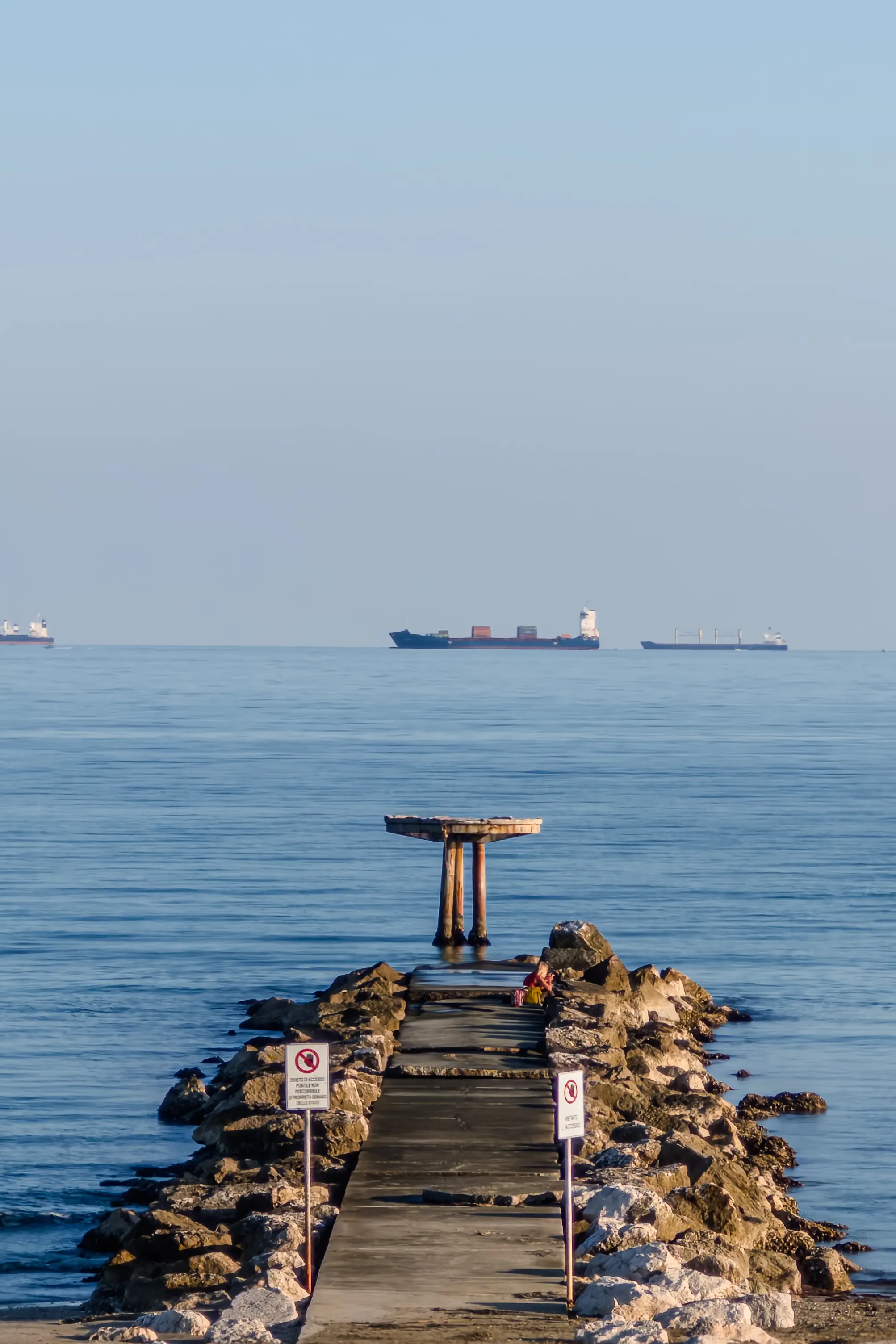 Lido Island — Sun, Sea & Cinema - Image 2