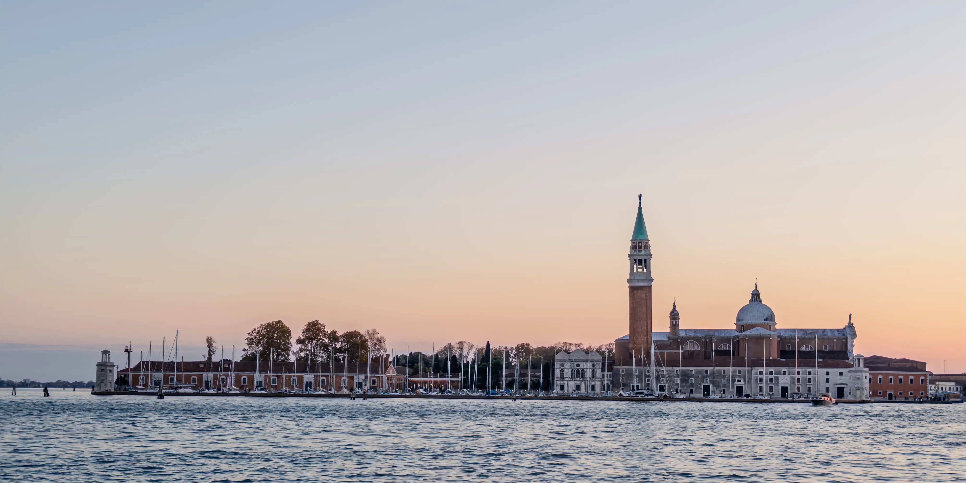 Wandering Through Venetian Alleyways - Image 1