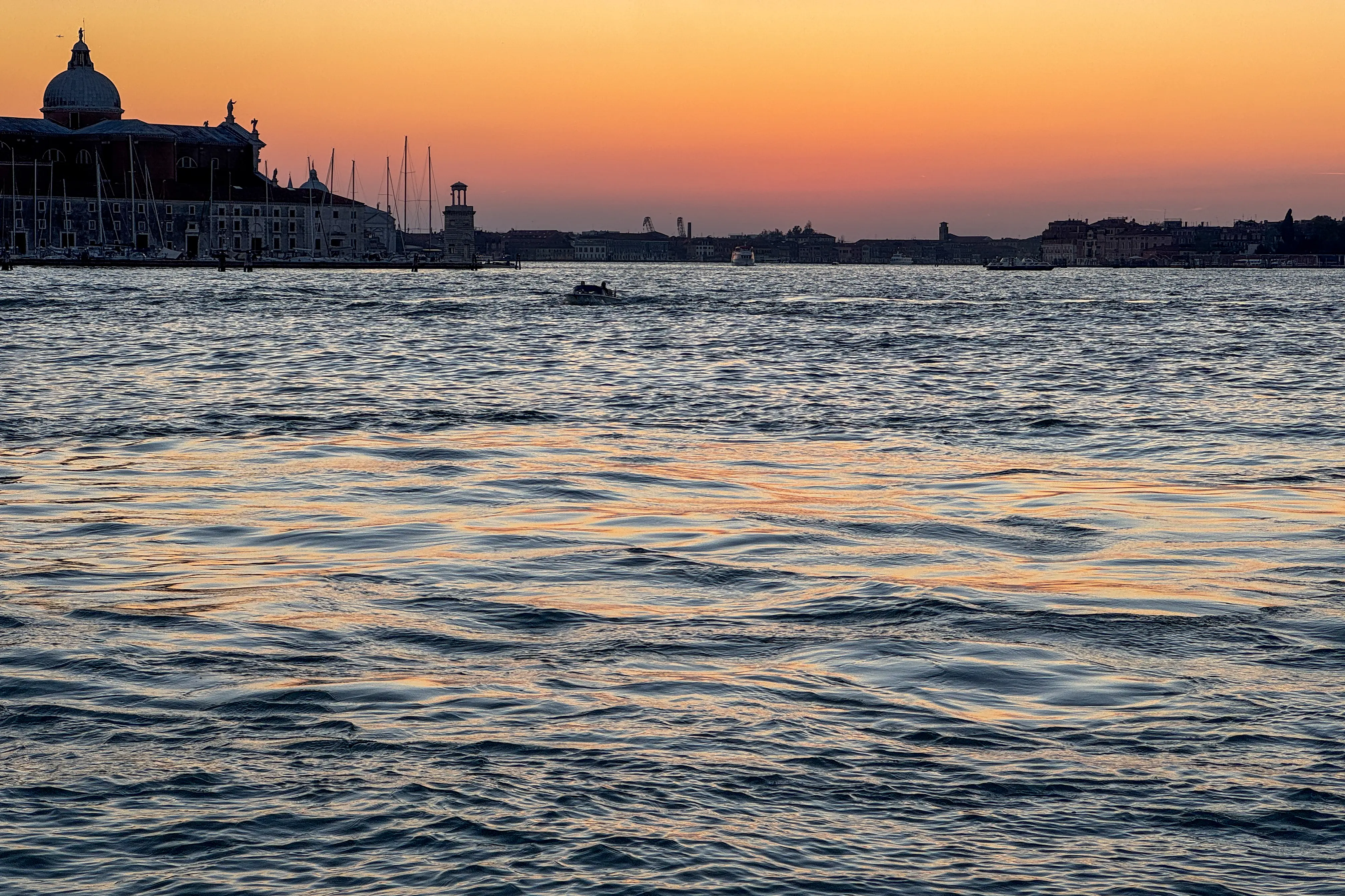 Wandering Through Venetian Alleyways - Image 3